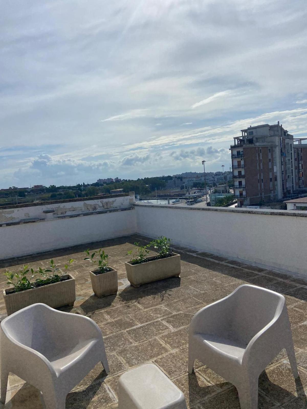 Attico Liberty Guest House Brindisi Ngoại thất bức ảnh