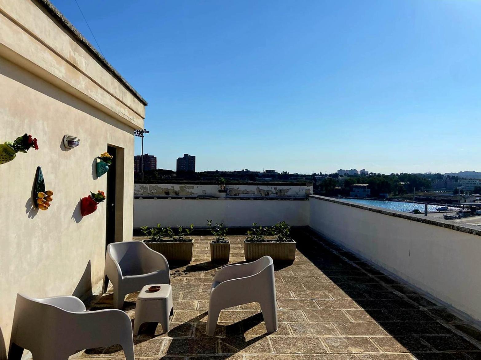 Attico Liberty Guest House Brindisi Ngoại thất bức ảnh
